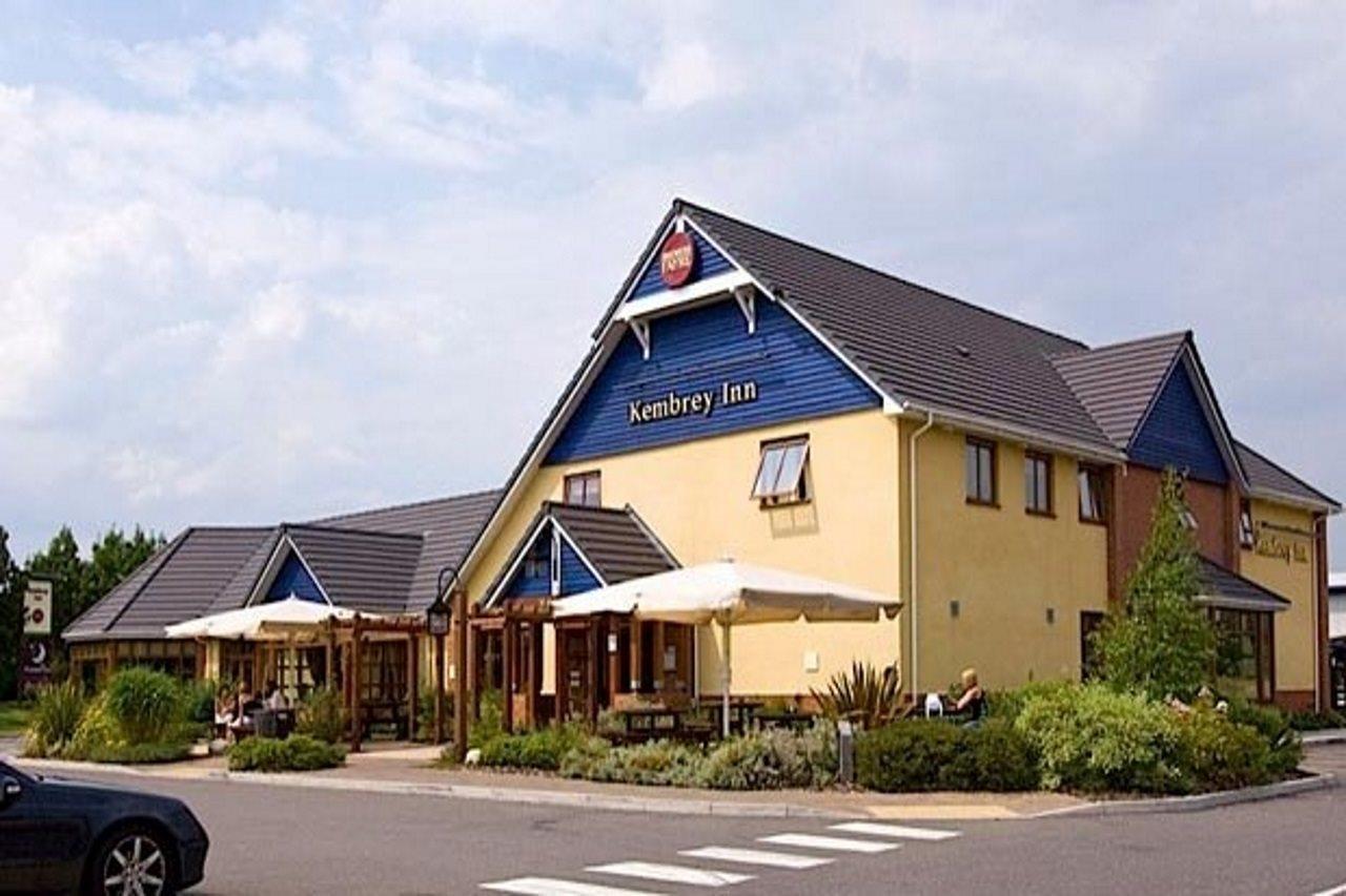 Premier Inn Swindon Central エクステリア 写真